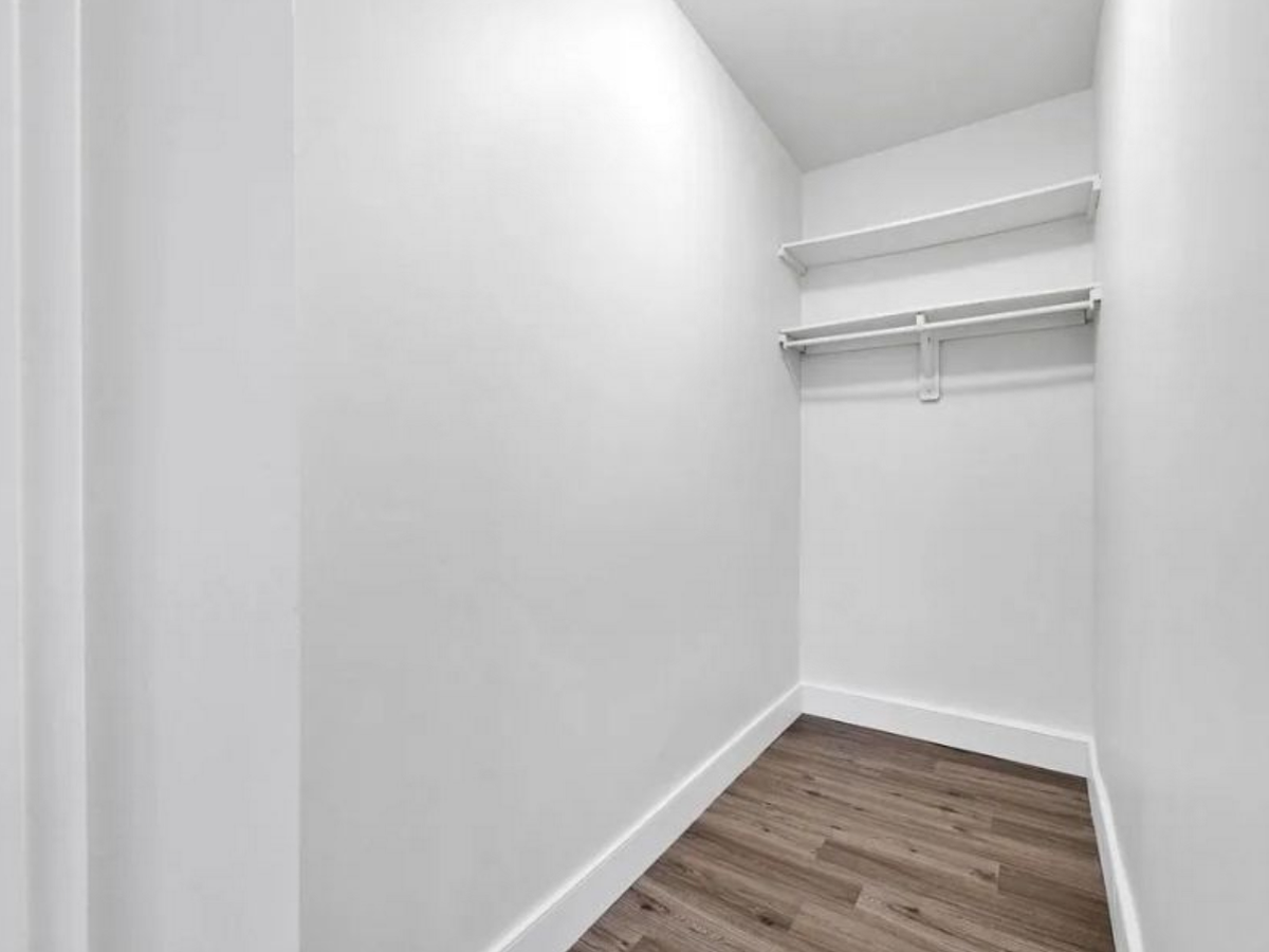 3045 Queen Frederica Drive - Photo 7