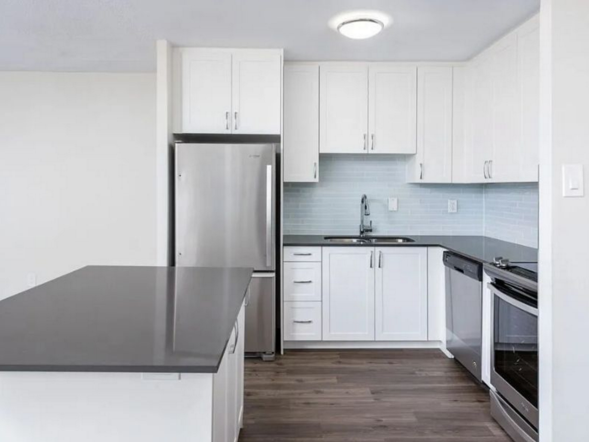 3045 Queen Frederica Drive - Photo 4