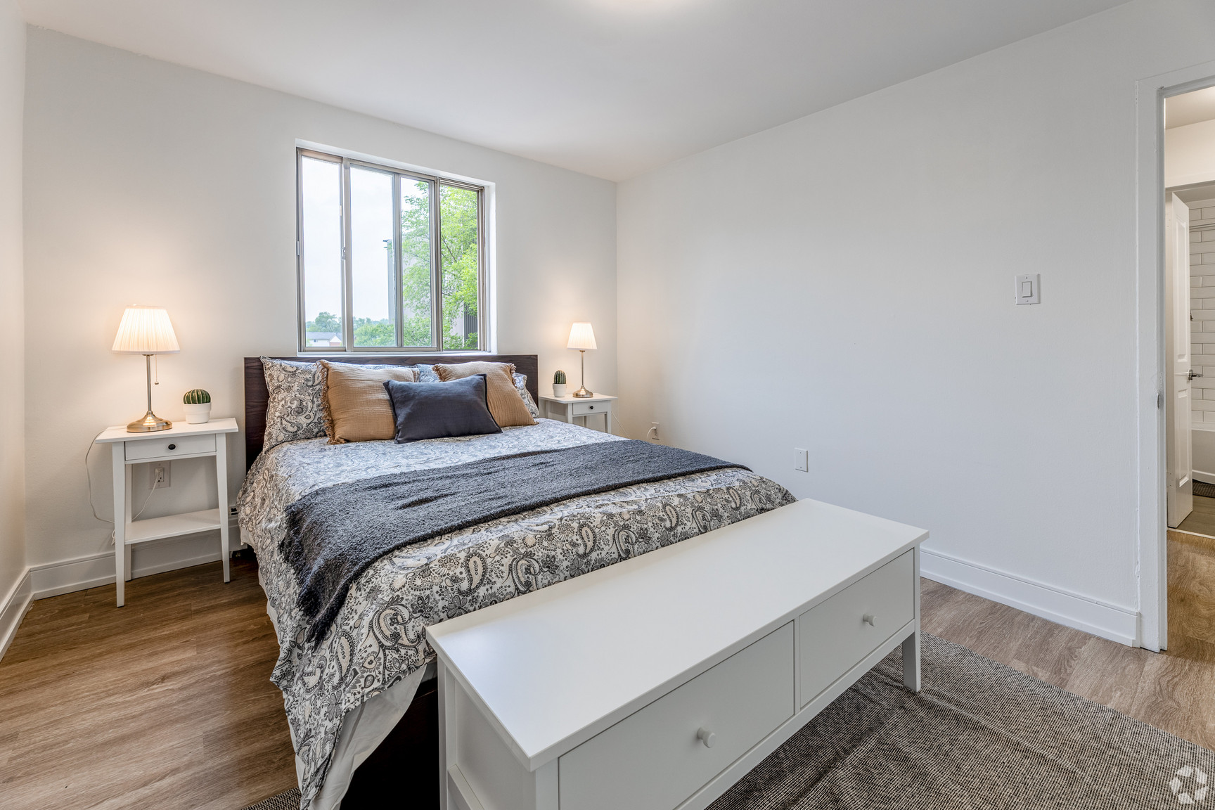 520-560 Mornington Avenue - Photo 6