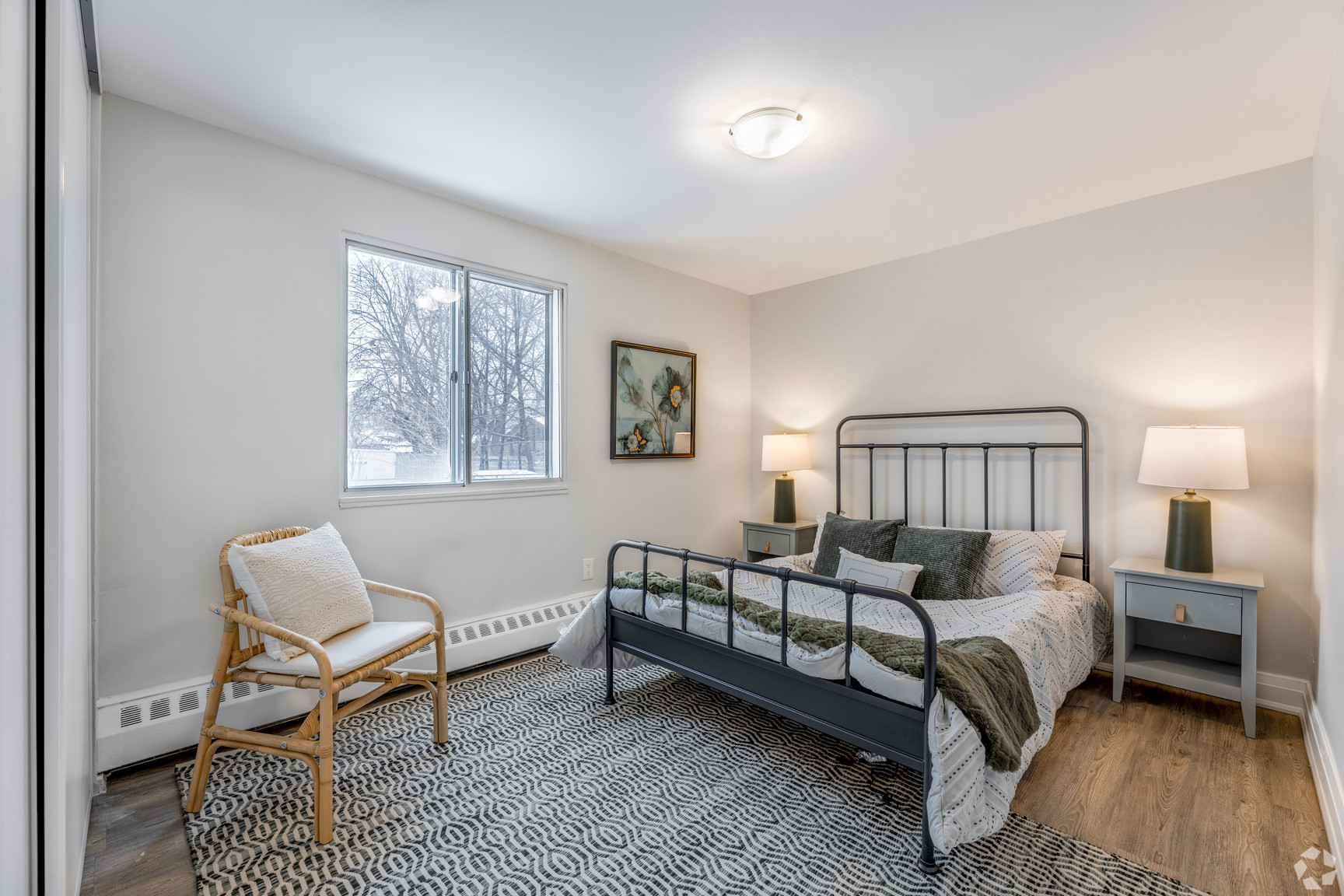 20 Elizabeth Street N - Photo 5