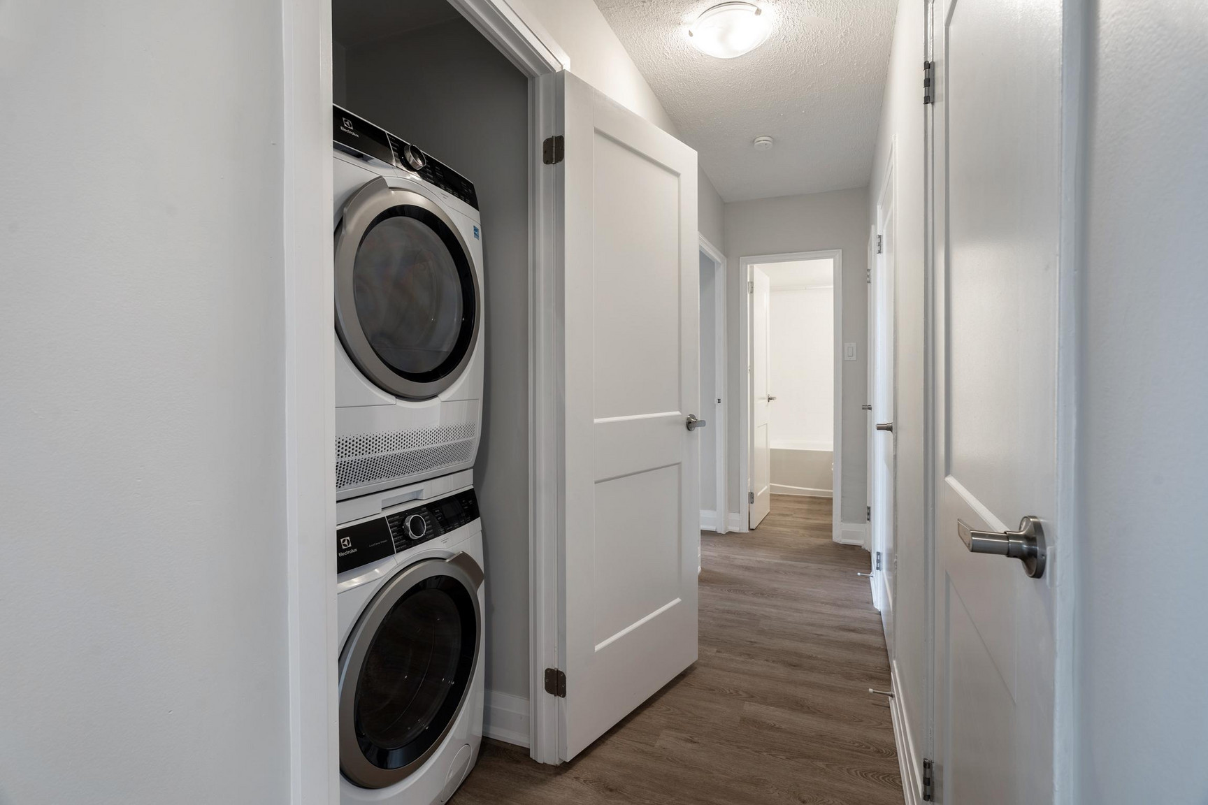 1640 Lawrence Avenue West - Photo 6