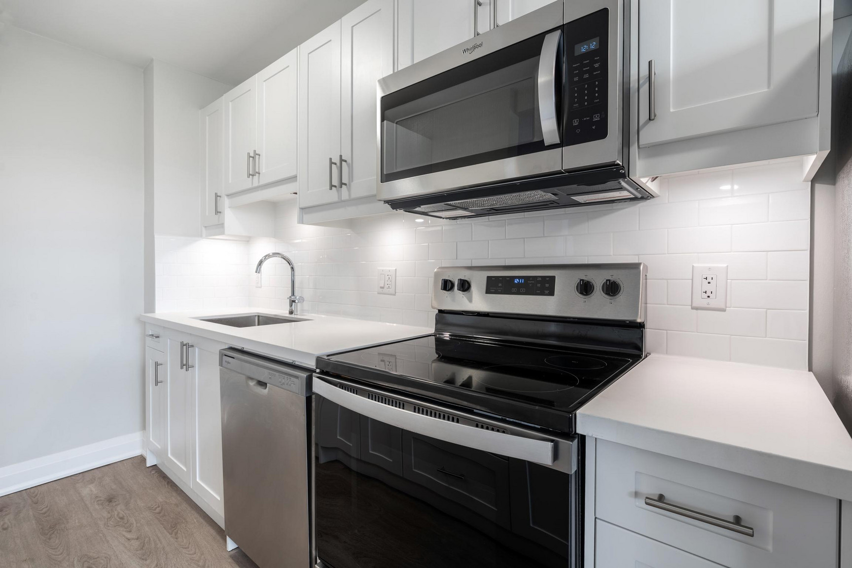 1640 Lawrence Avenue West - Photo 3