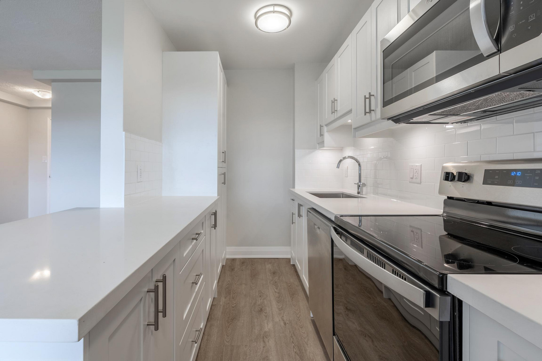1640 Lawrence Avenue West - Photo 4