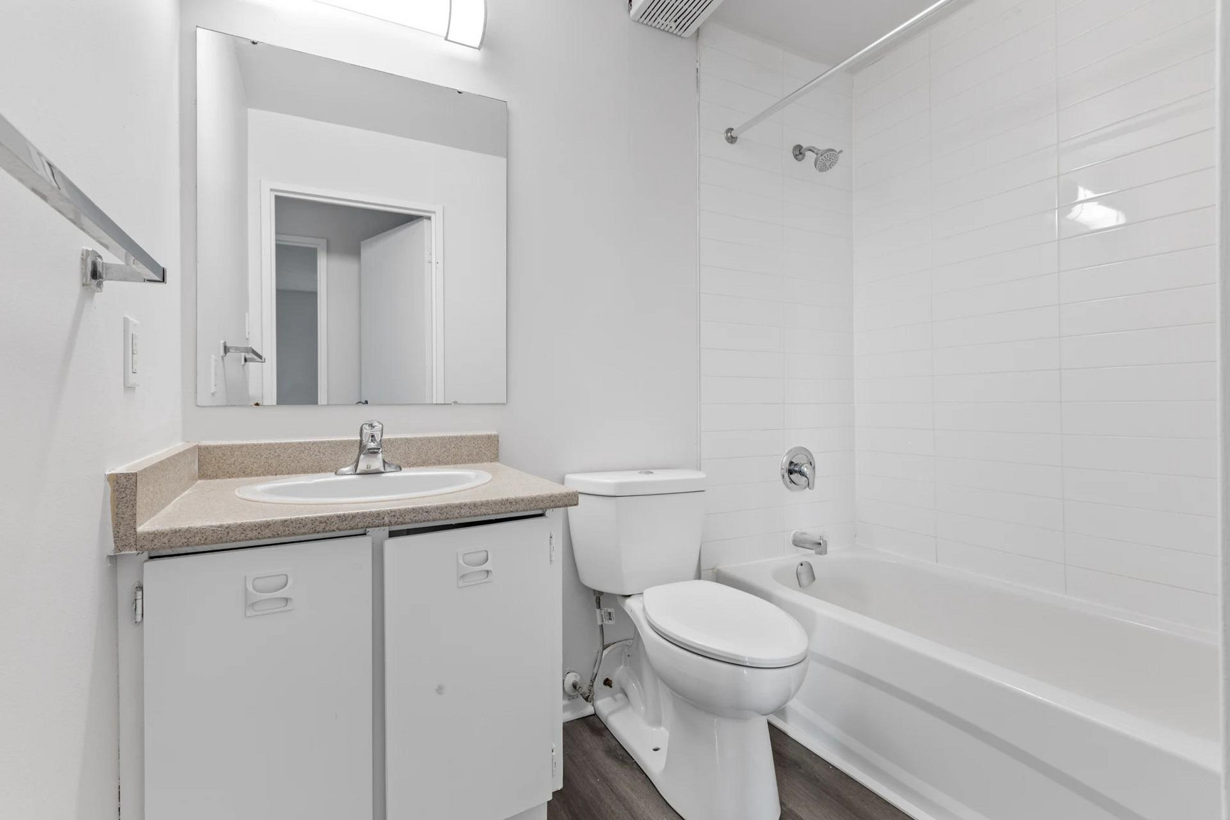 1551 Lycee Place - Photo 8