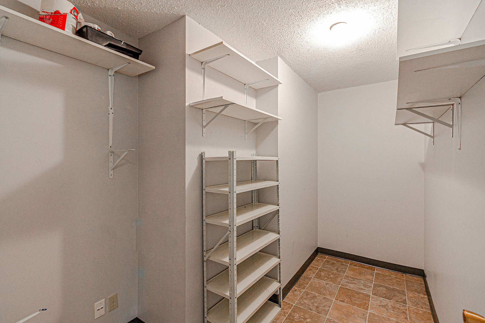 NEW LUXURY FLOORING! Sunnyside 3 Bedroom/1 Bathroom Walking Distance to Memorial! - Photo 3