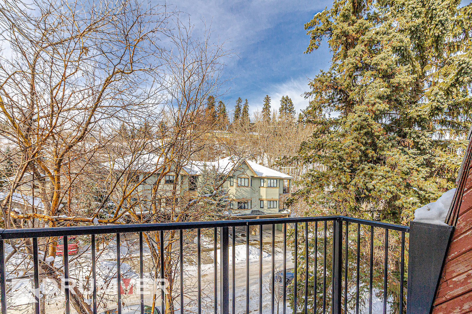 NEW LUXURY FLOORING! Sunnyside 2 Bedroom w/ Spacious Layout & the Best Location!   - Photo 20