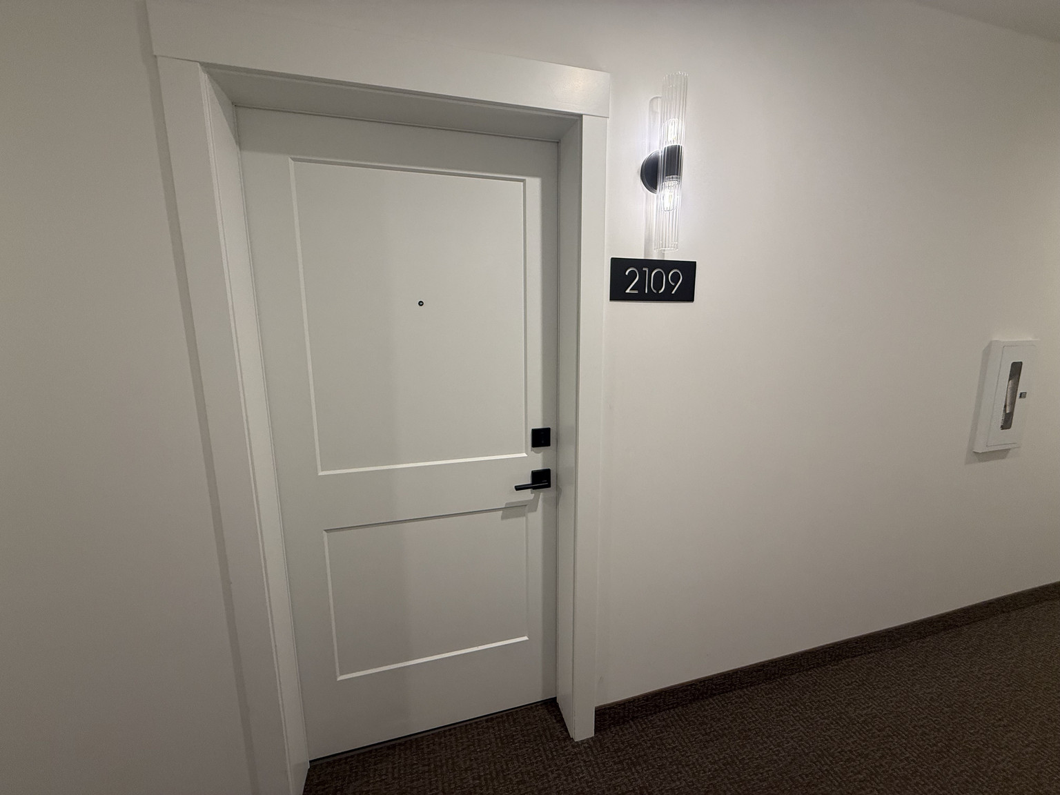 Beautiful Main Floor Condo | 2 Bedrooms + 1 Bath | Bright & Inviting Living Space - Photo 4