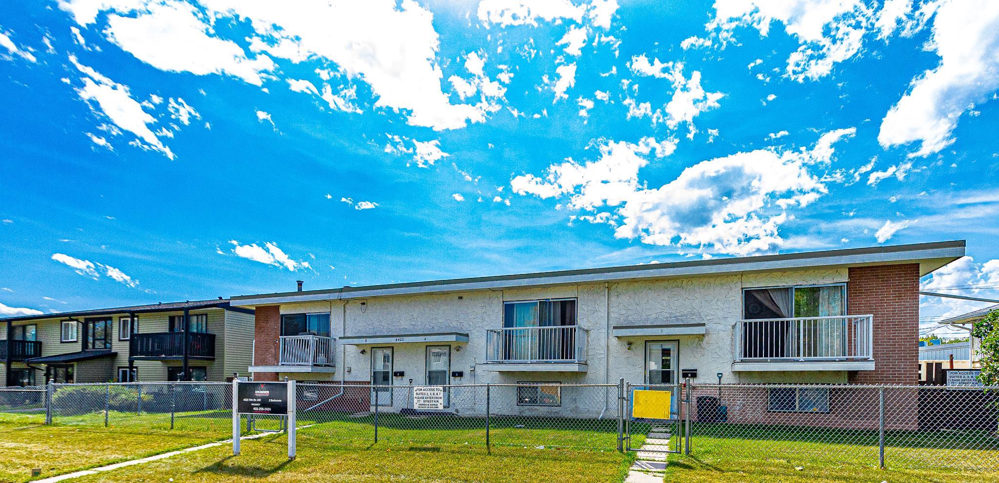 Spacious 2 Bedroom + 2 Bathroom Home in Desirable Bowness