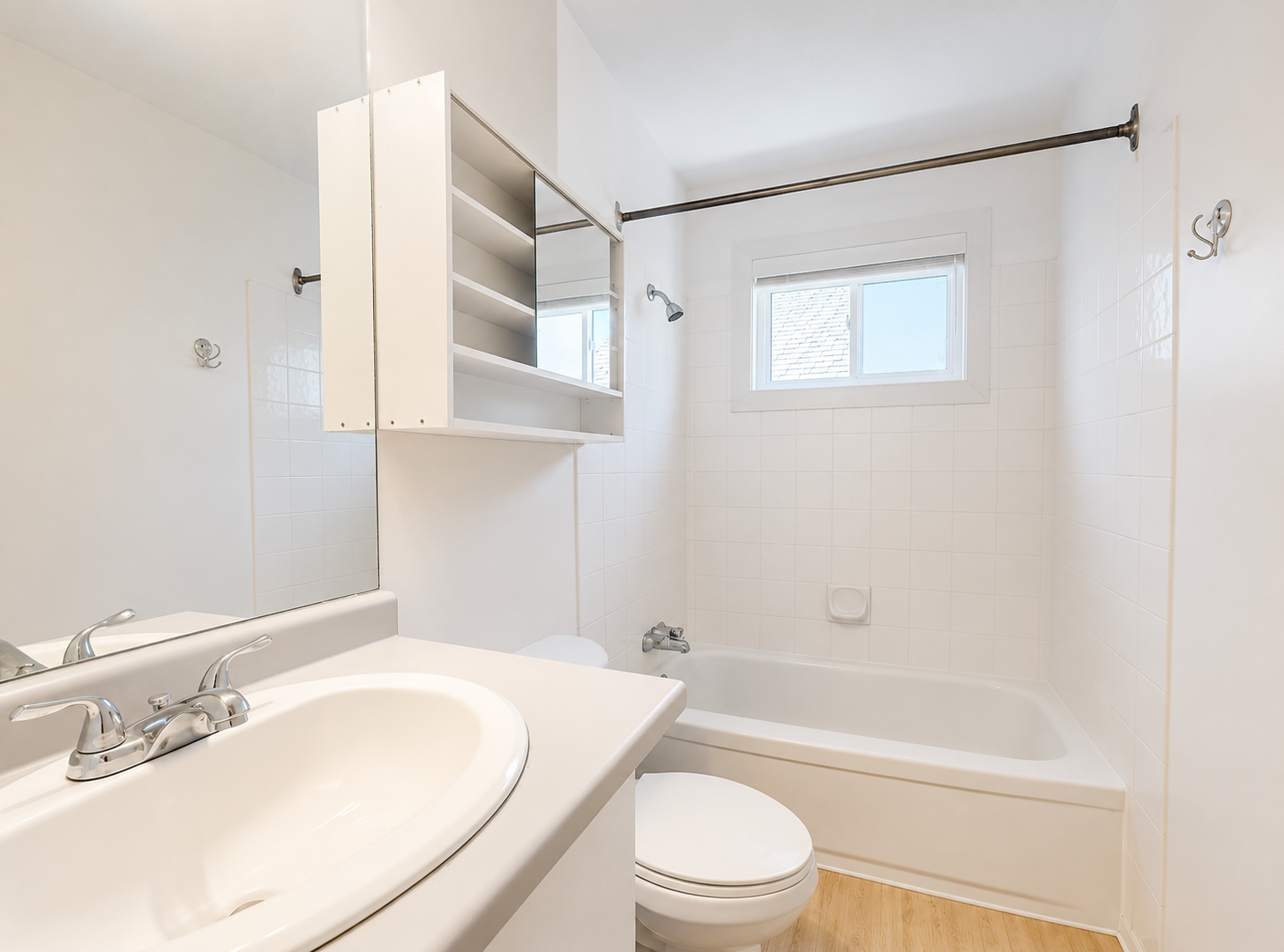BRIGHT Updated Studio Apartment in Beautiful Mission Area!  - Photo 6