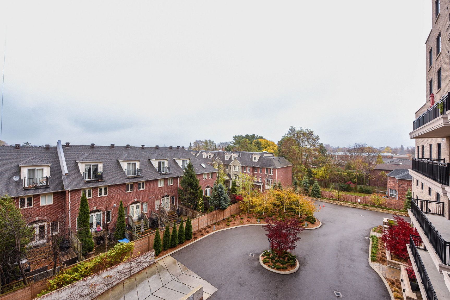 Kingsway Village Square on Prince Edward - Photo 17
