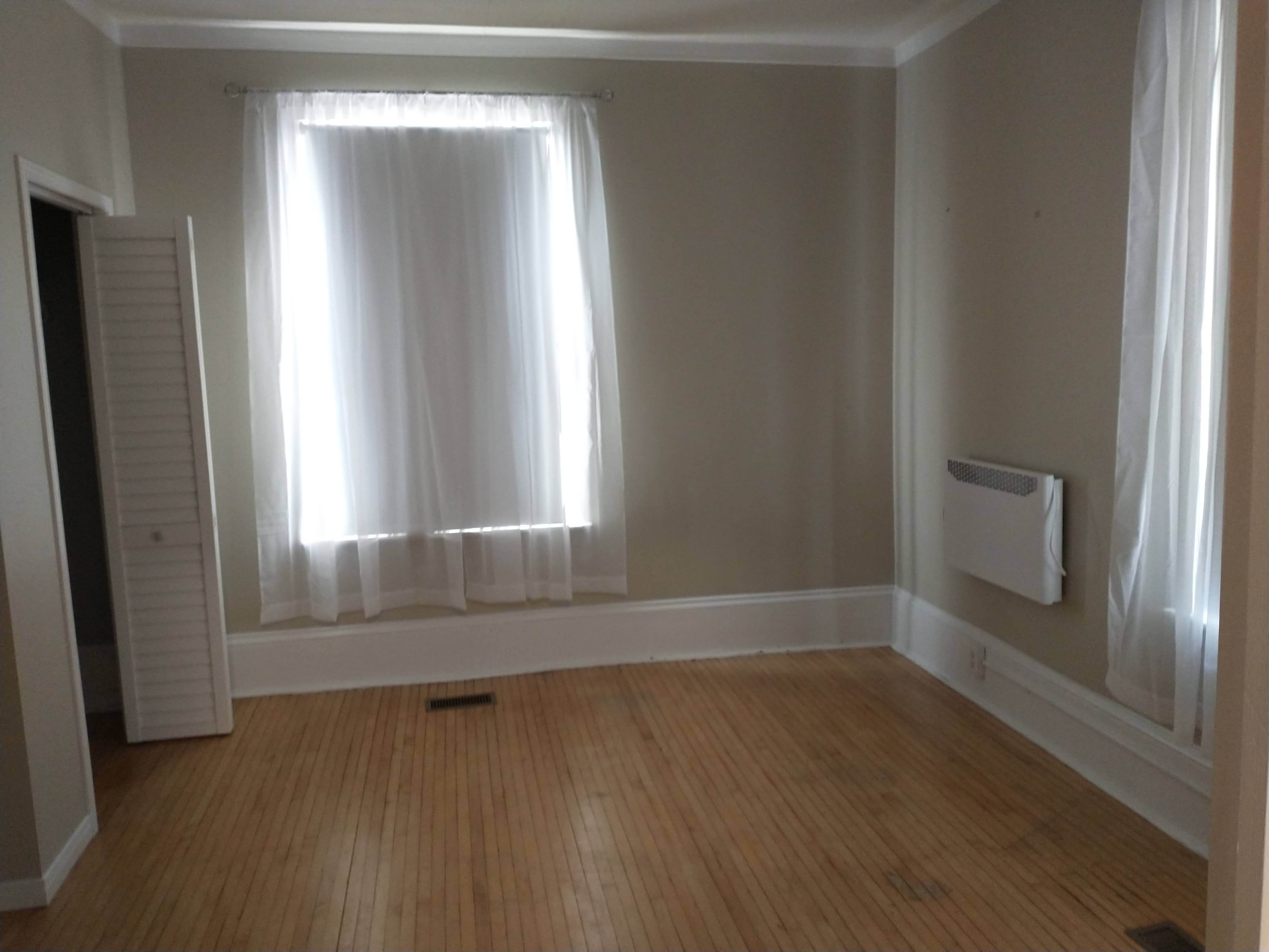 42 Grove Street, Belleville, ON K8P 1W2 — photo 3