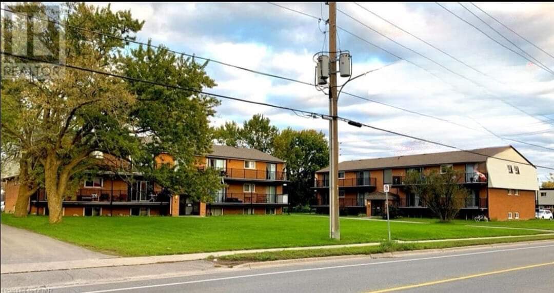153 North Park Street, Belleville, ON K8P 4N9 — photo 1