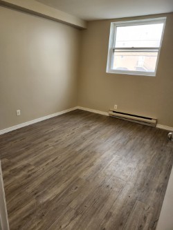 57 Bridge St. W., Belleville, ON K8P 3R2 — photo 3