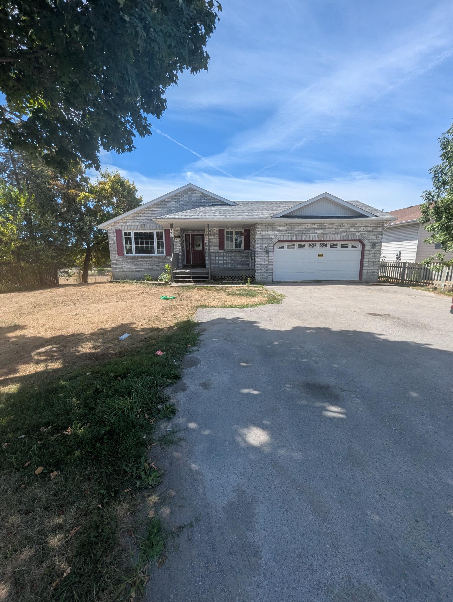 121 Cannifton Road North, Belleville, ON K8N 0N6 — photo 1