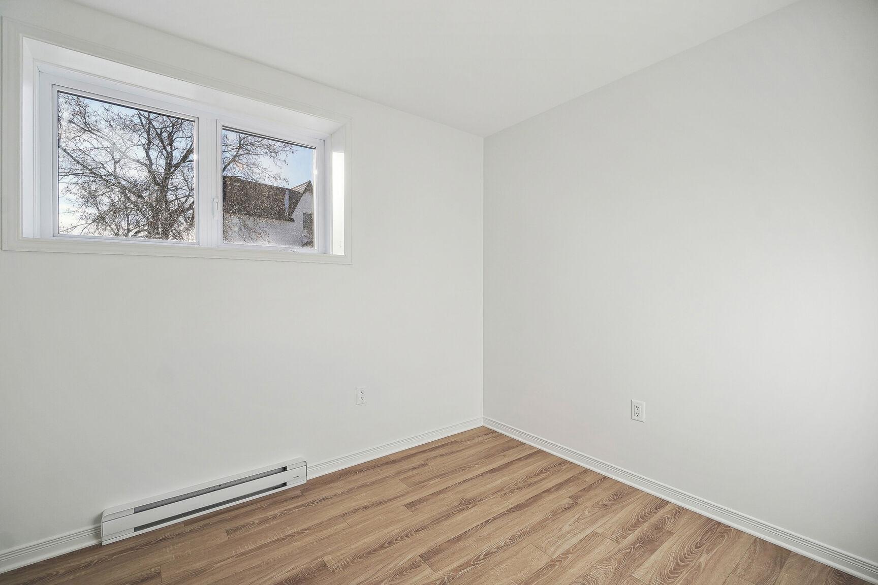 947 NOTRE DAME - Photo 21