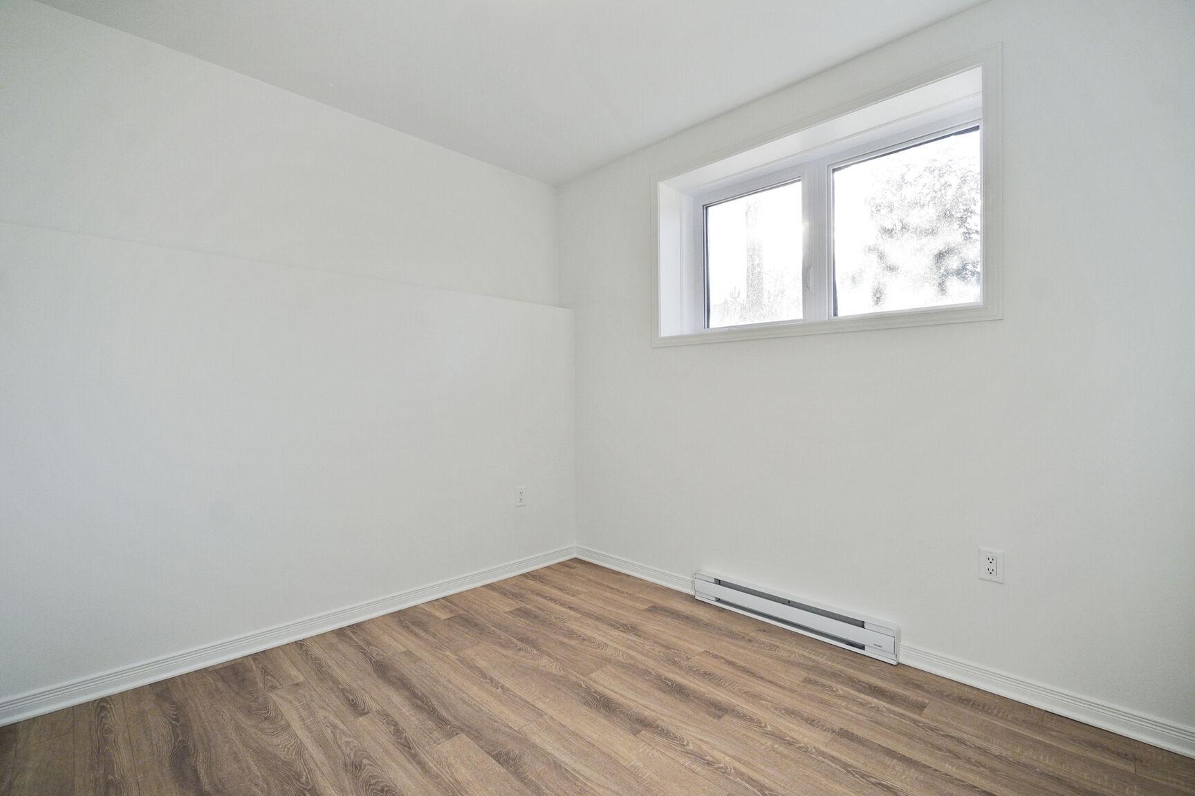 947 NOTRE DAME - Photo 23