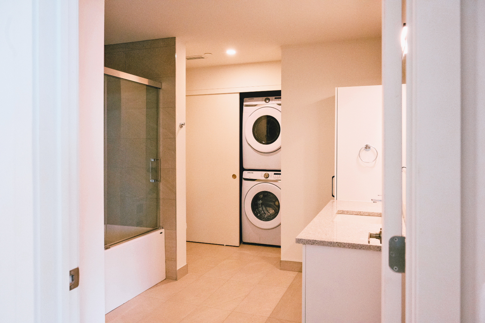 39 rue Front - NEW Build in Vieux-Aylmer near Marina ! [All Inclusive] - Photo 17