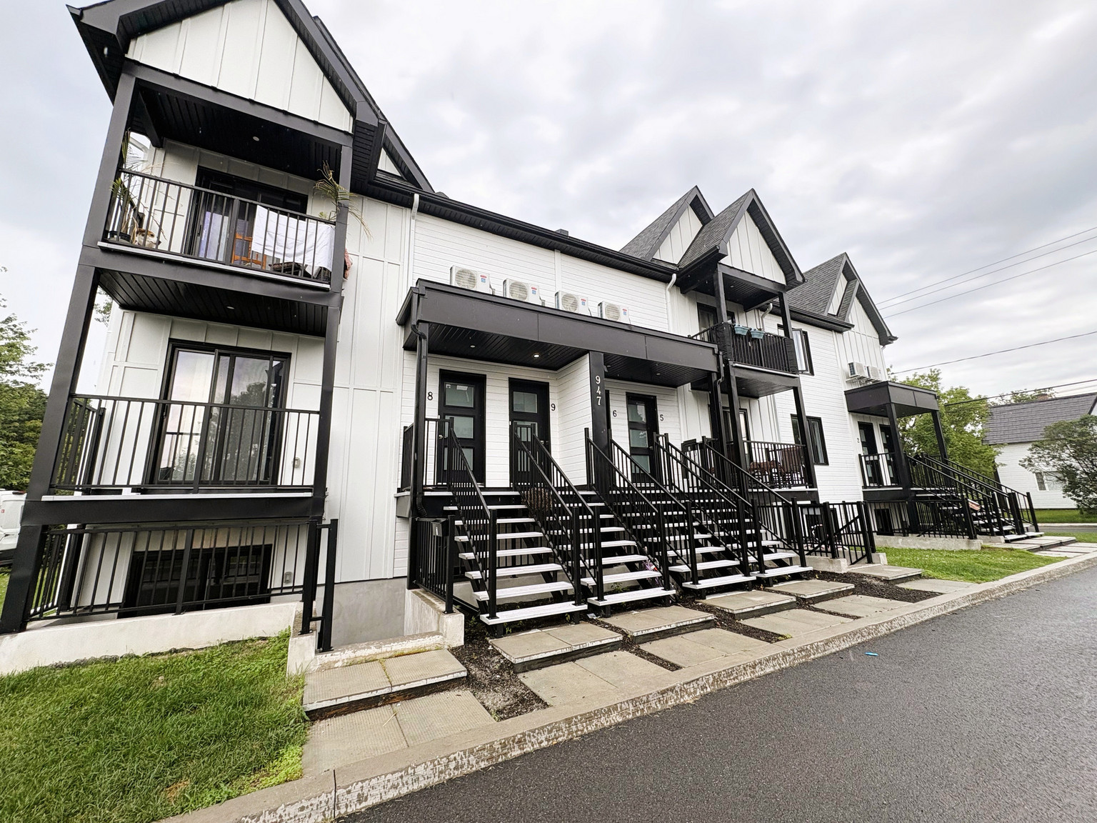 947 NOTRE DAME - Photo 4