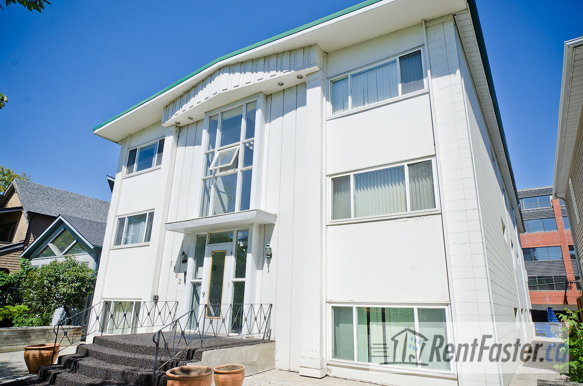 1162 Memorial Drive N.W.