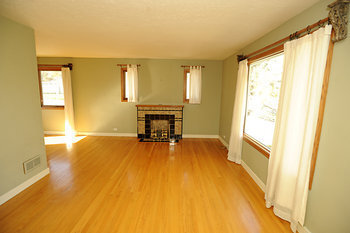 Beautiful Two Bedroom Main Floor - Photo 8