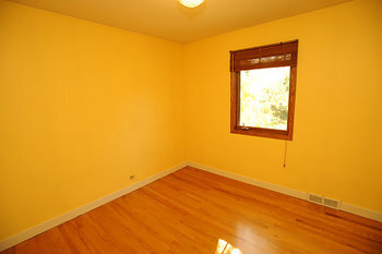 Beautiful Two Bedroom Main Floor - Photo 22