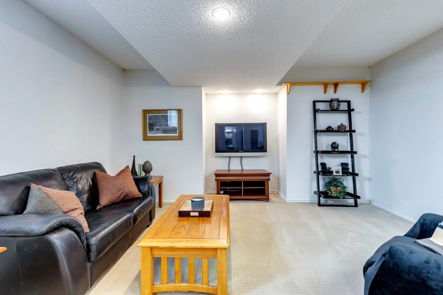 1035 Riverbend Drive SE - Photo 20