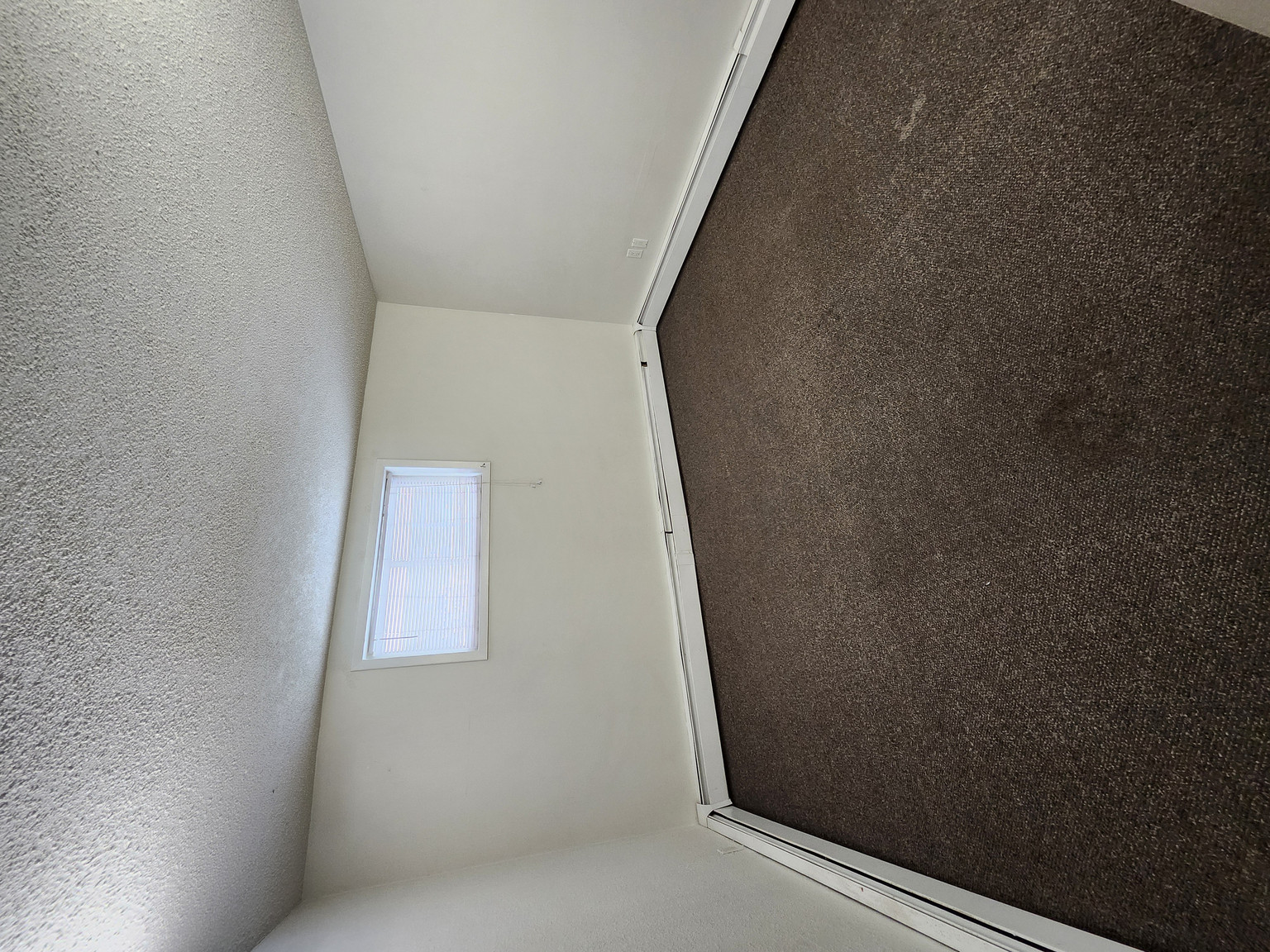 617 68 Avenue SW - Photo 30