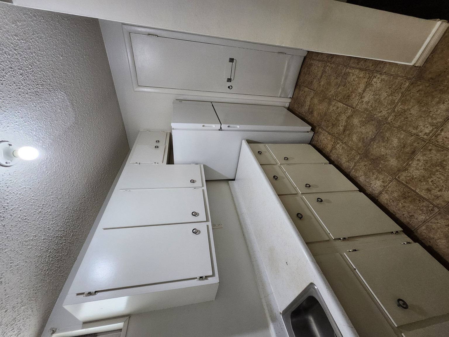 617 68 Avenue SW - Photo 24