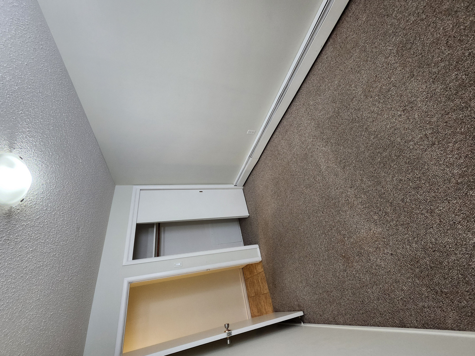 617 68 Avenue SW - Photo 12