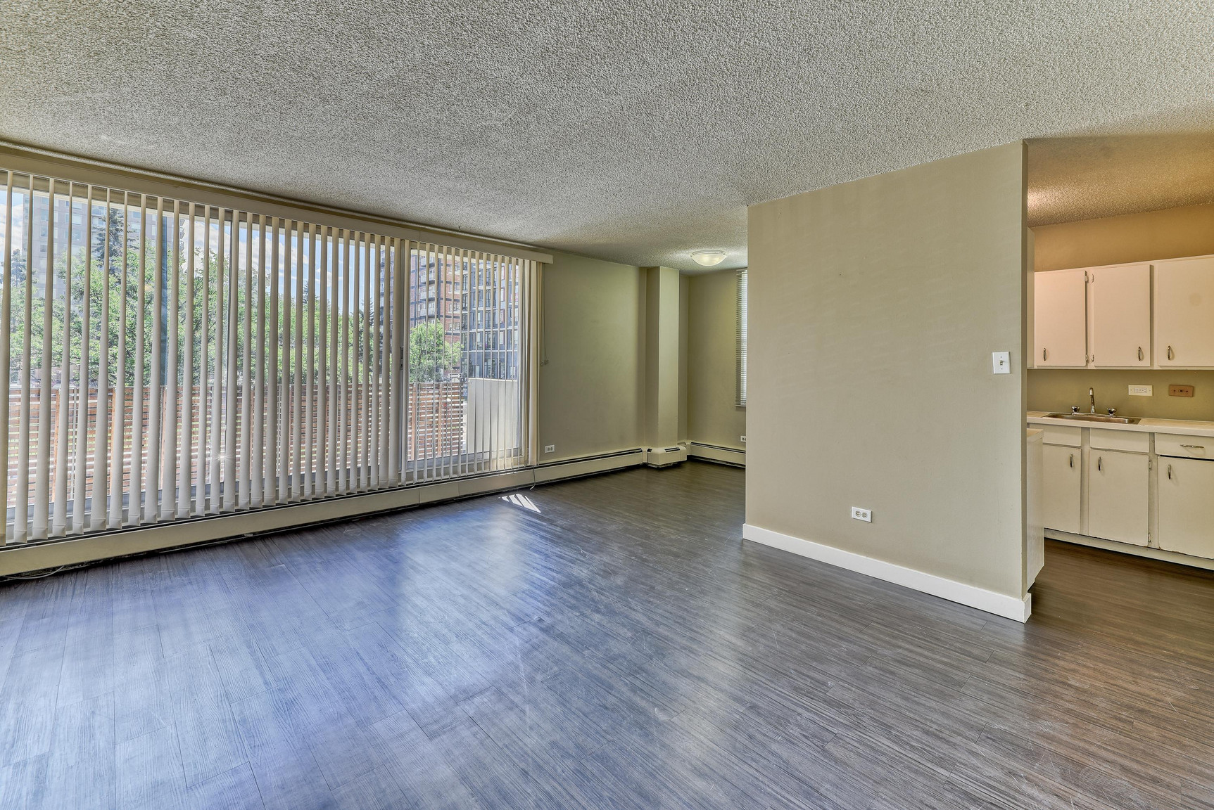 738 14 Avenue S.W. - Photo 19