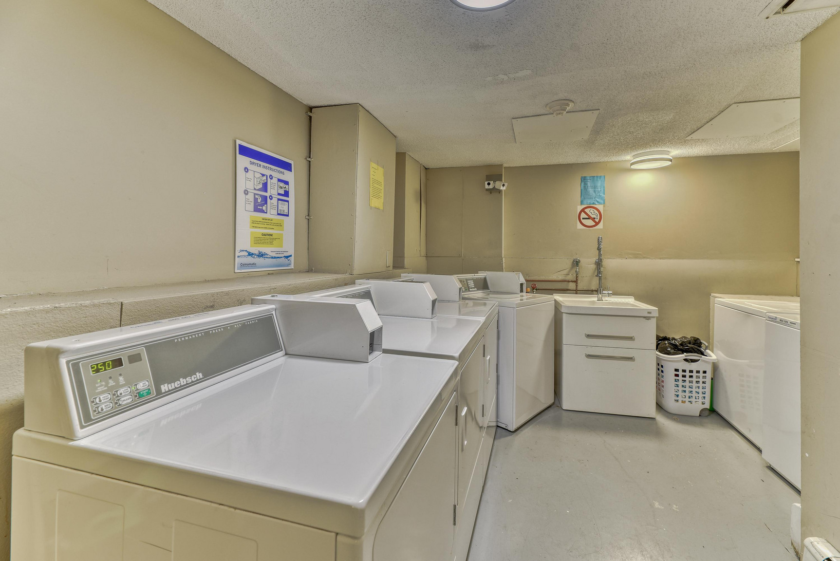738 14 Avenue S.W. - Photo 9
