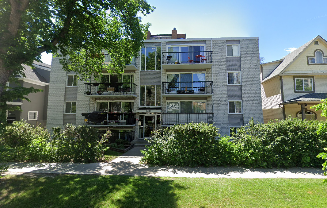 1021 - 13 Ave SW 