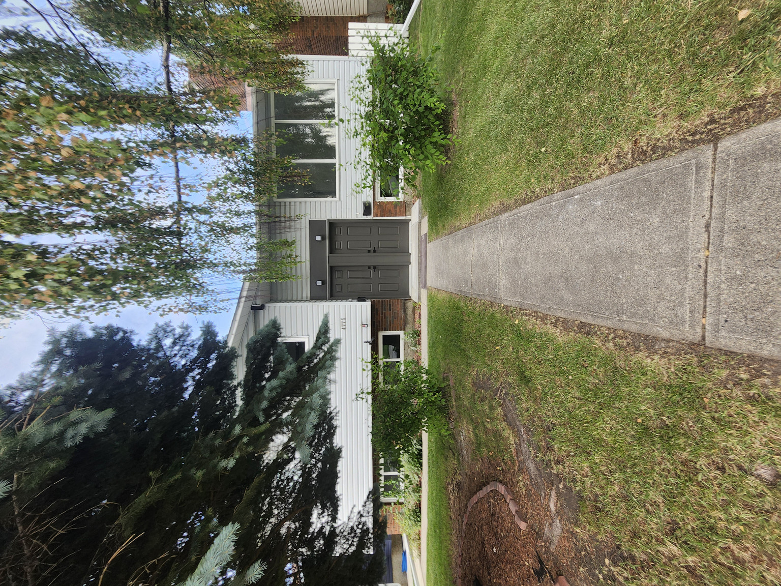 4775 Rundlewood Dr NE