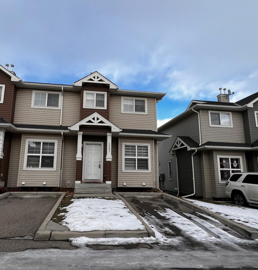111 Tarawood Lane NE