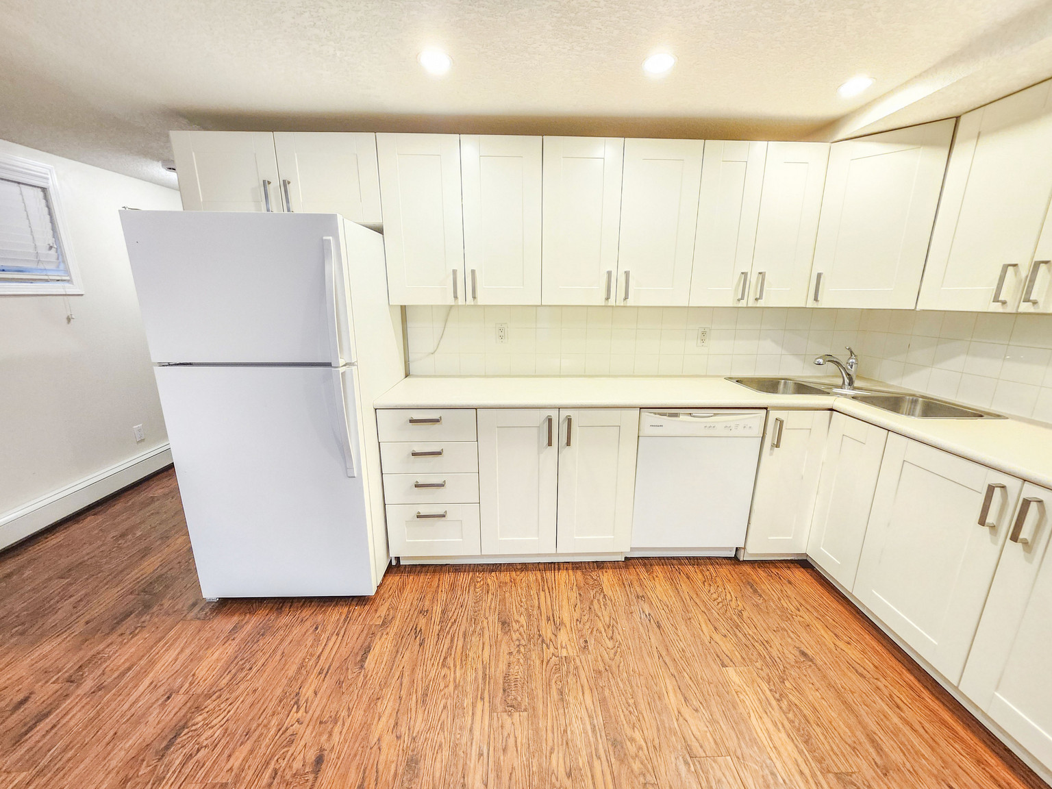 2424 14 Street SW - Photo 6