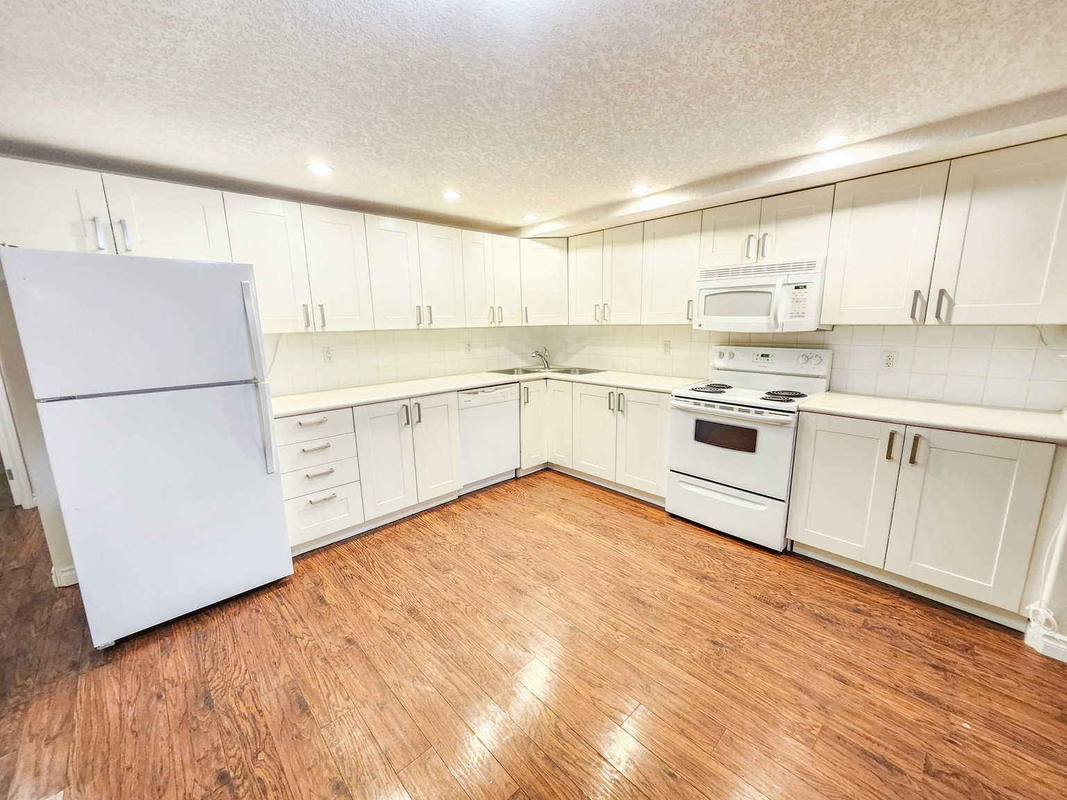 2424 14 Street SW - Photo 7