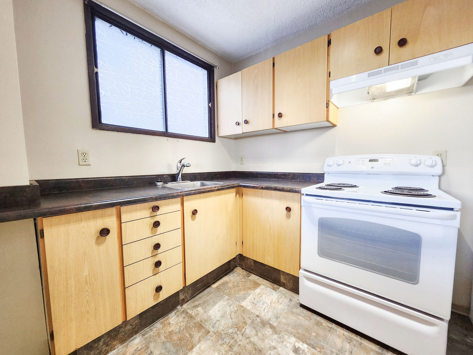 423 3 Avenue N.E. - Photo 6