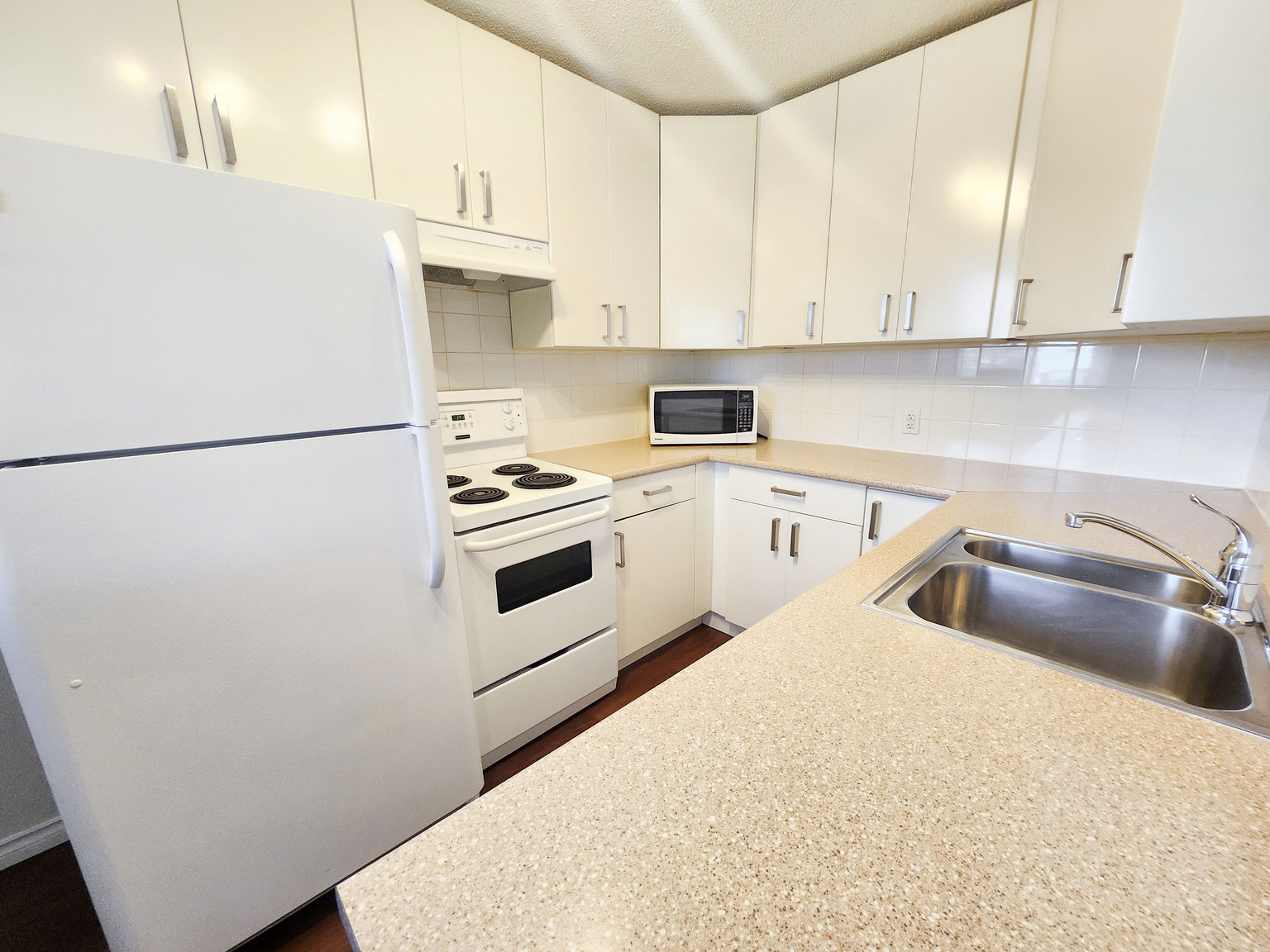 3409 Centre Street NW - Photo 12