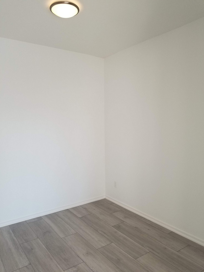 Beautiful 1 Bedroom in East Village - Photo 39