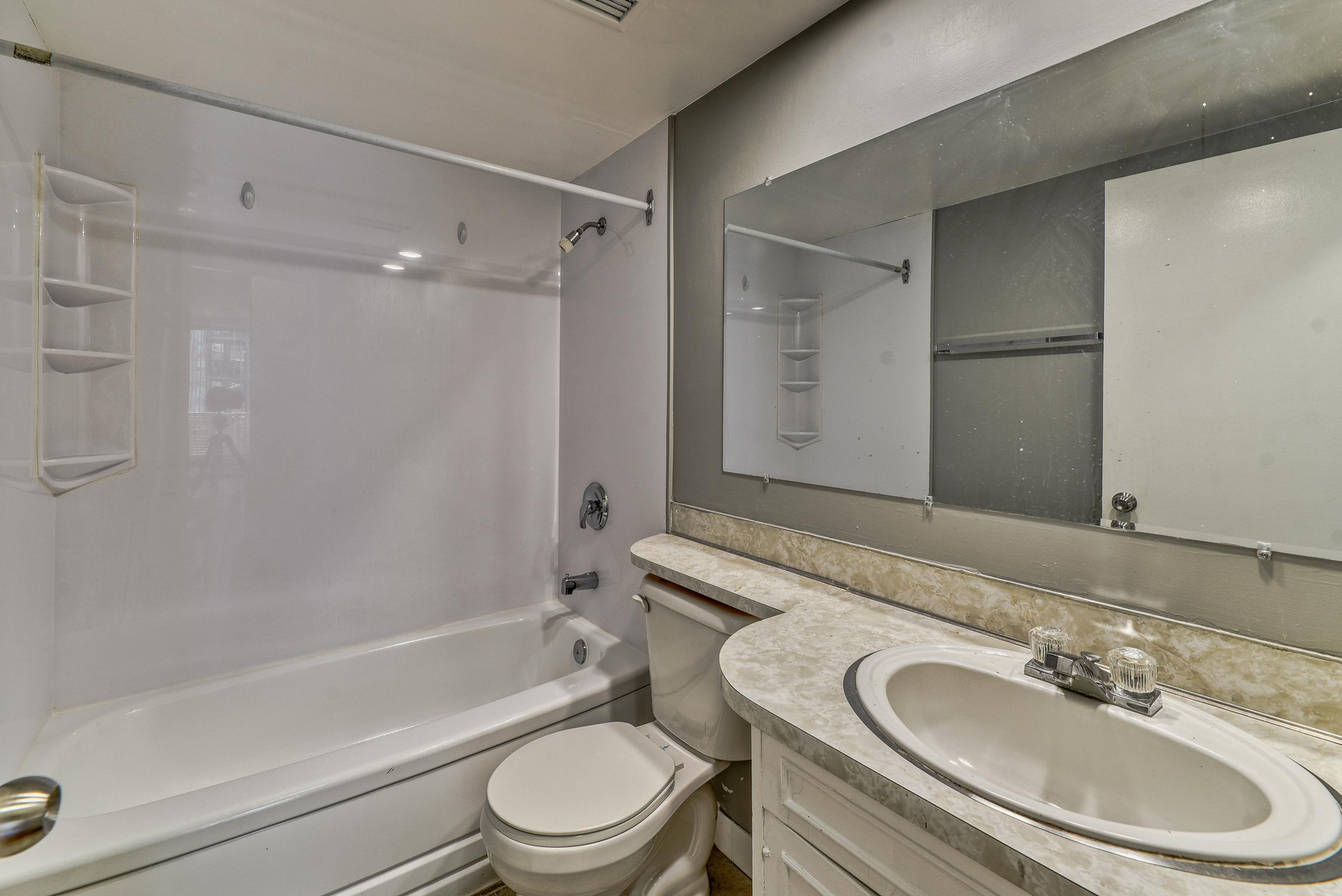 738 14 Avenue S.W. - Photo 23