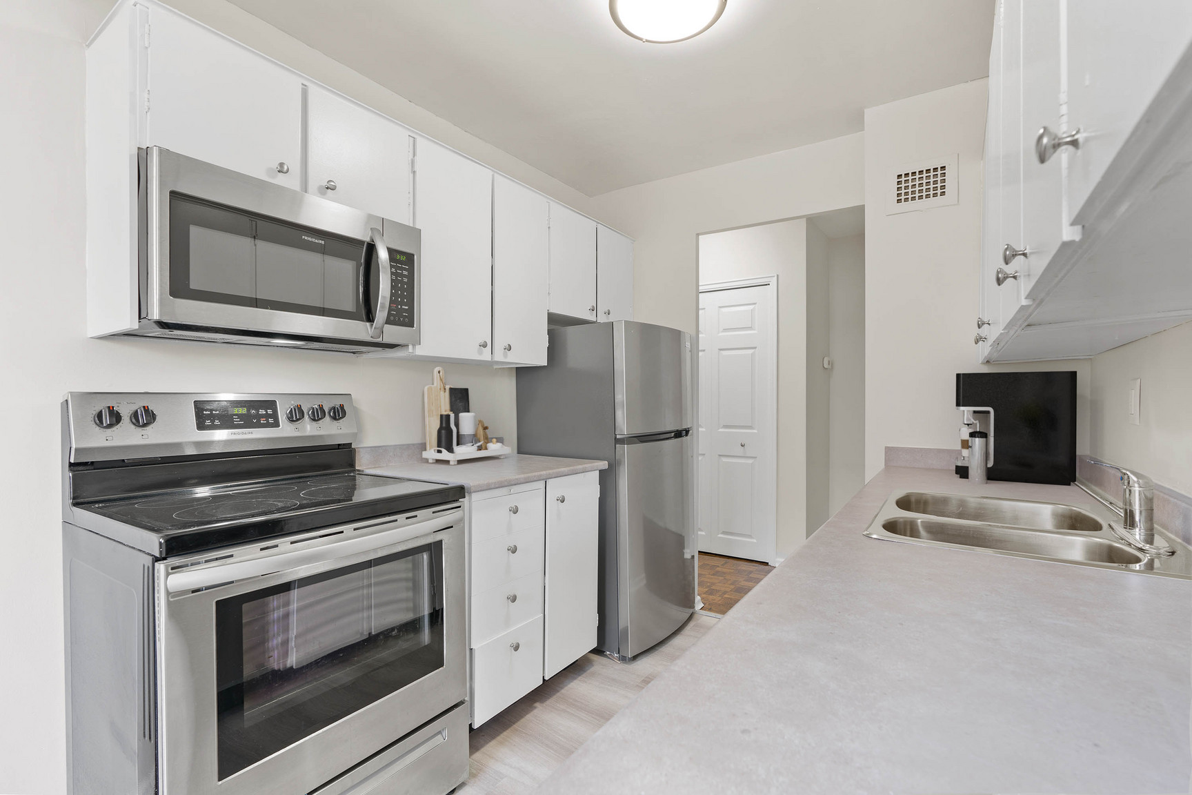 Lynnwood Place - Photo 4