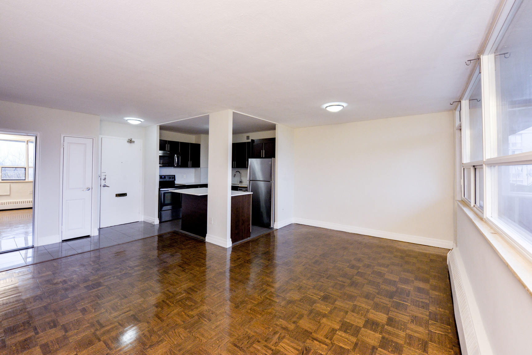 Almore Apartments - Photo 6