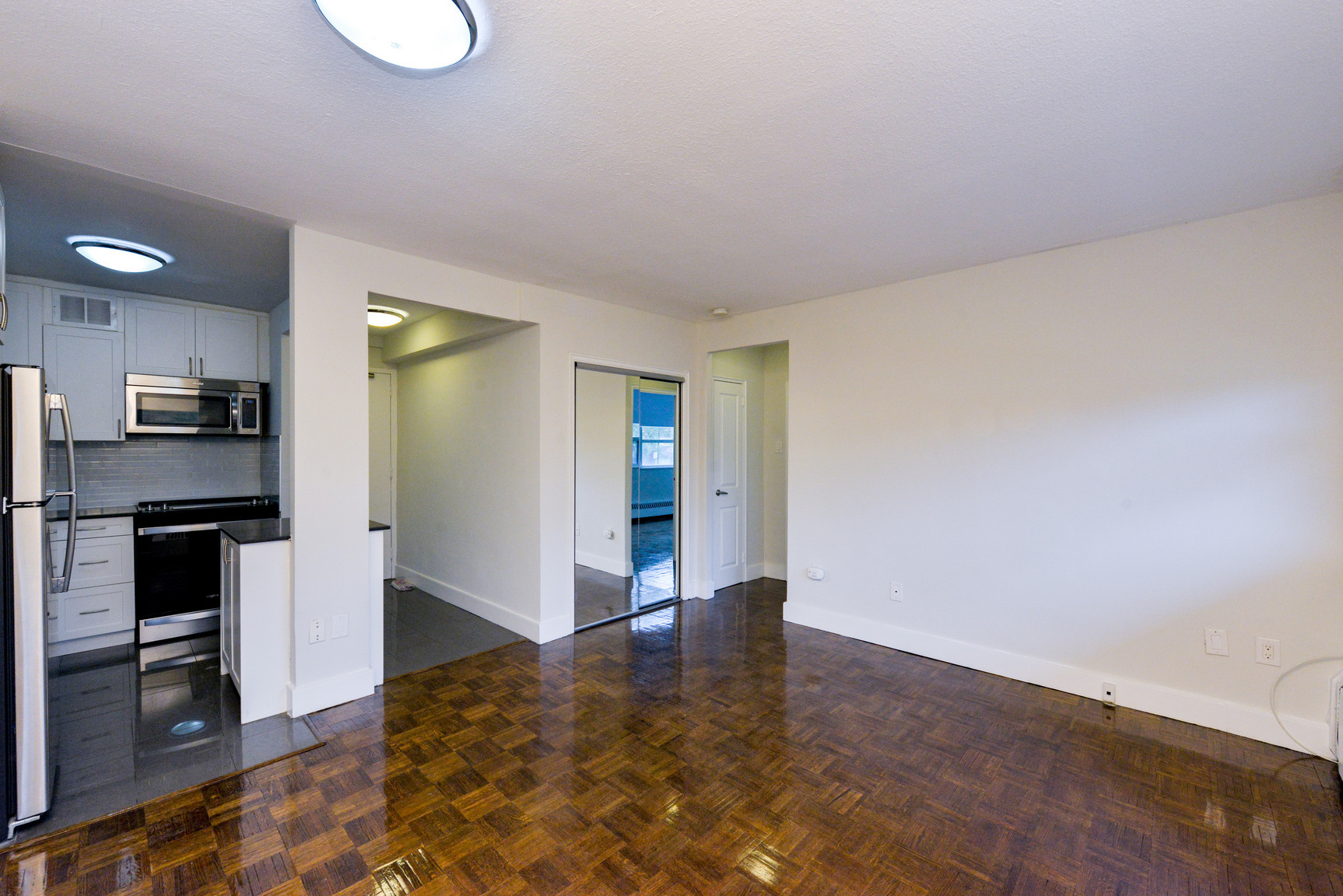 Almore Apartments - Photo 19