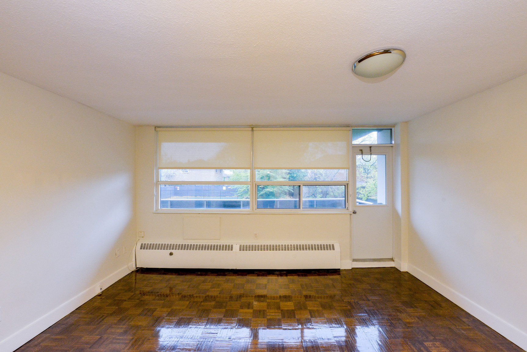 Almore Apartments - Photo 16