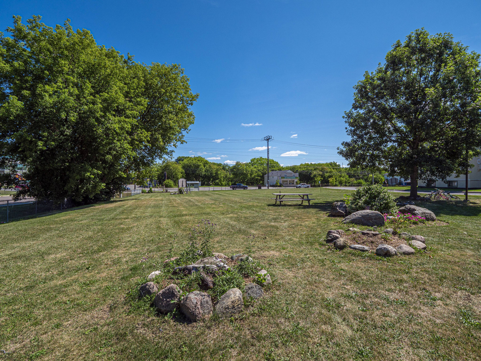 Treeview Apartments - Photo 12
