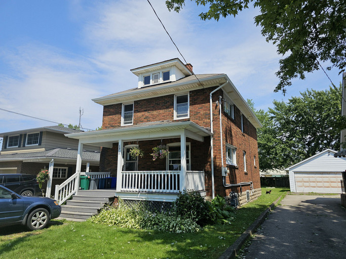 171 Douglas Street
