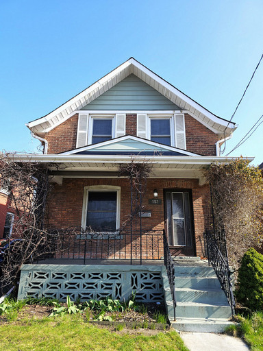 152 Welland Ave