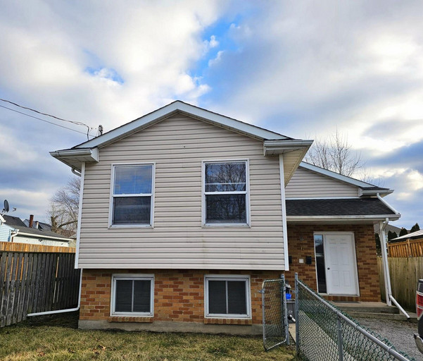 6 Lincoln Ave