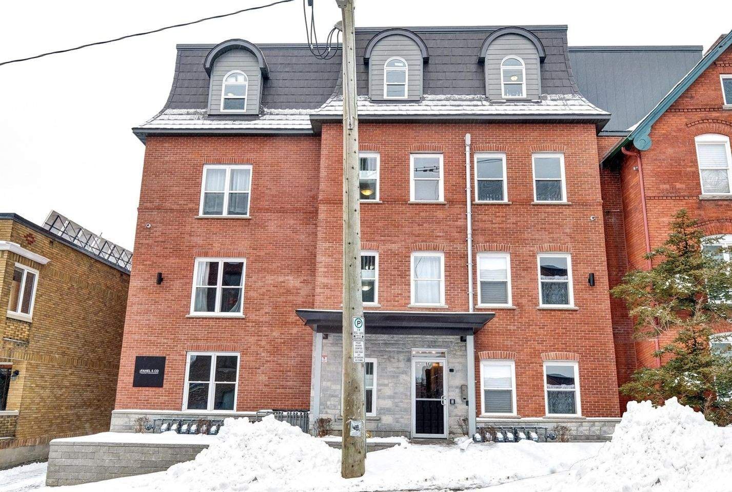 84 Russell Avenue - Photo 2