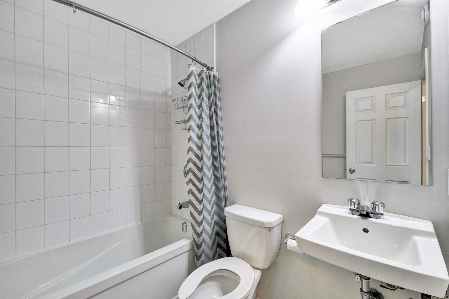 84 Russell Avenue - Photo 8
